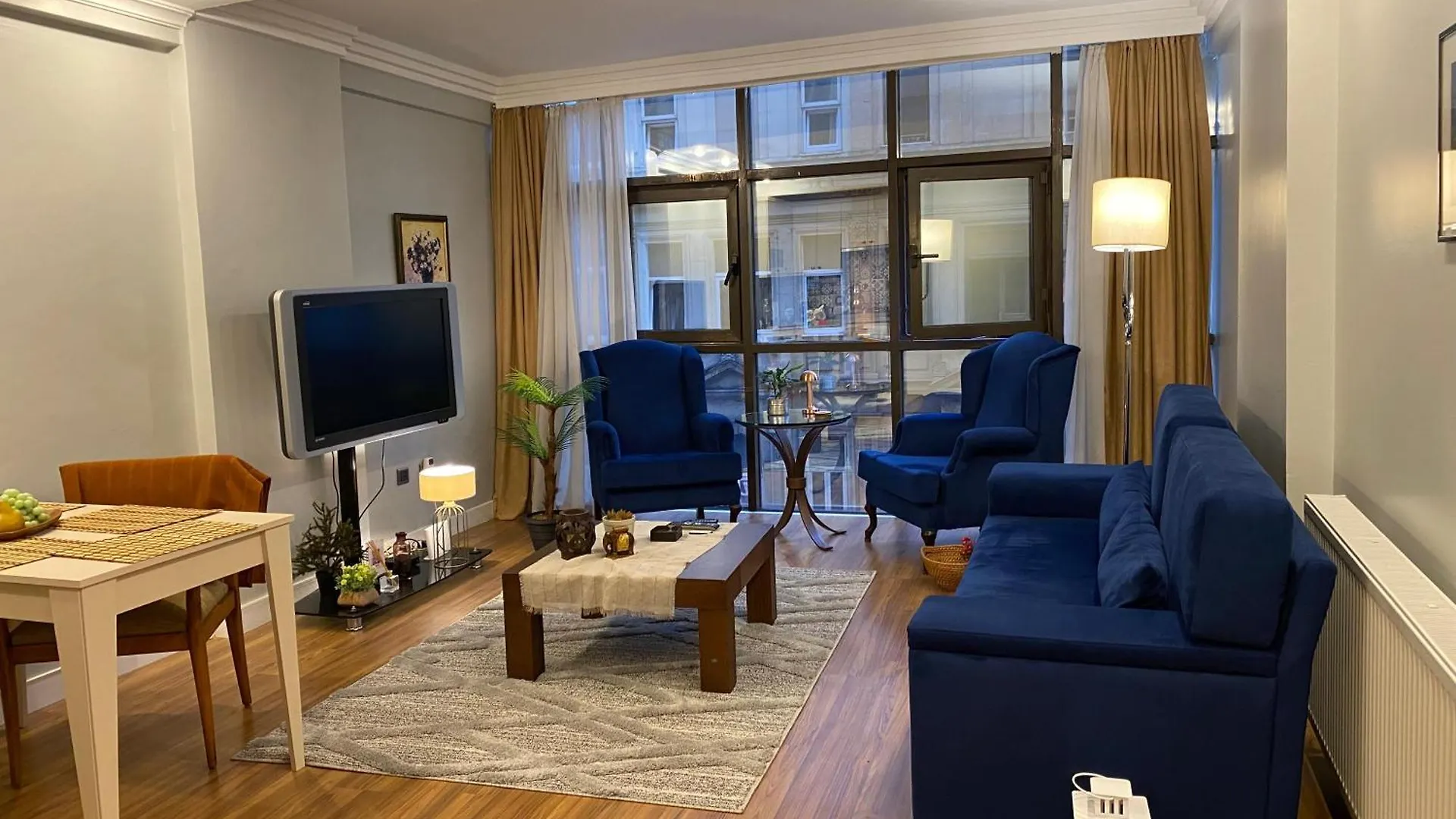 Stay Comfort Home, 110 M2 Home At City Center, Metro In 10 Seconds, 1 Living Room And 1 Bedroom Estambul