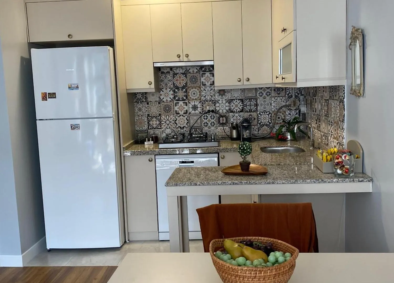Stay Comfort Home, 110 M2 Home At City Center, Metro In 10 Seconds, 1 Living Room And 1 Bedroom Istanbul 0*,