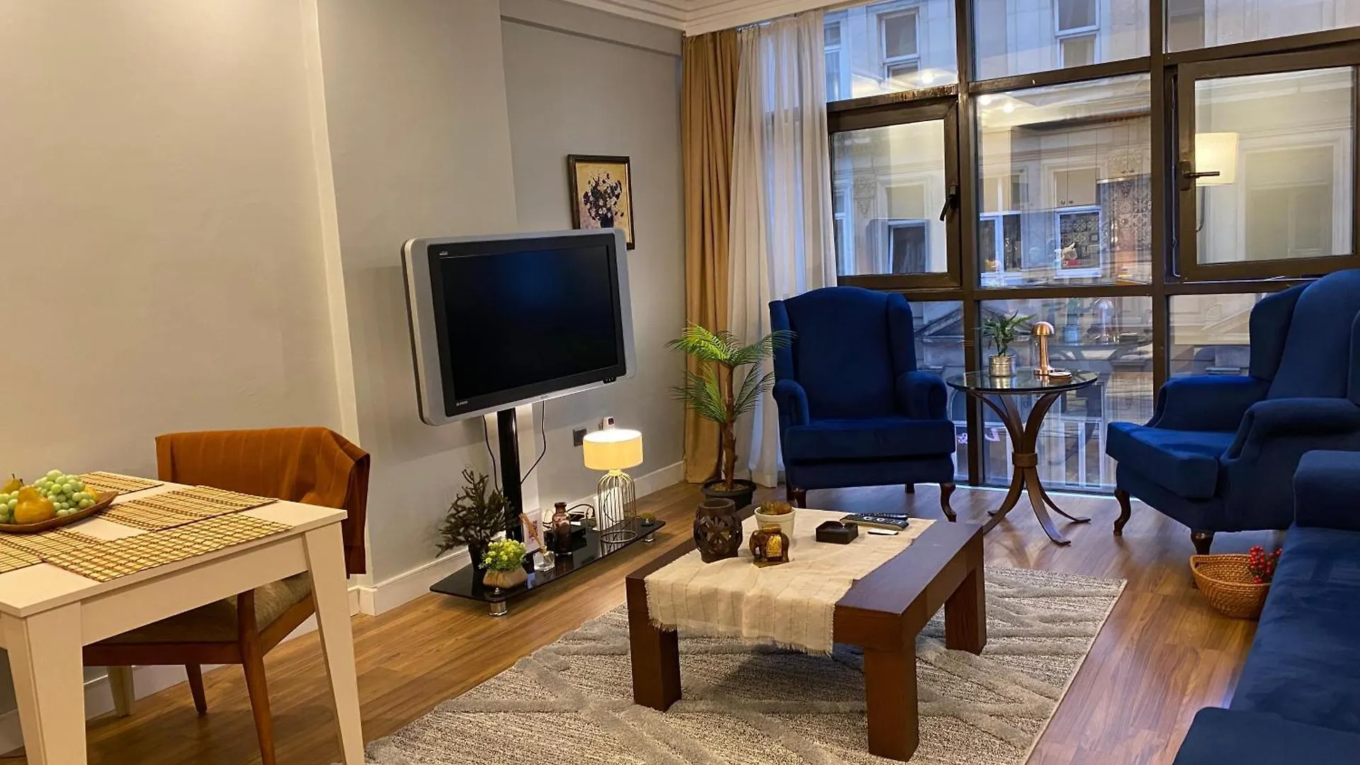 Stay Comfort Home, 110 M2 Home At City Center, Metro In 10 Seconds, 1 Living Room And 1 Bedroom Istanbul Apartment